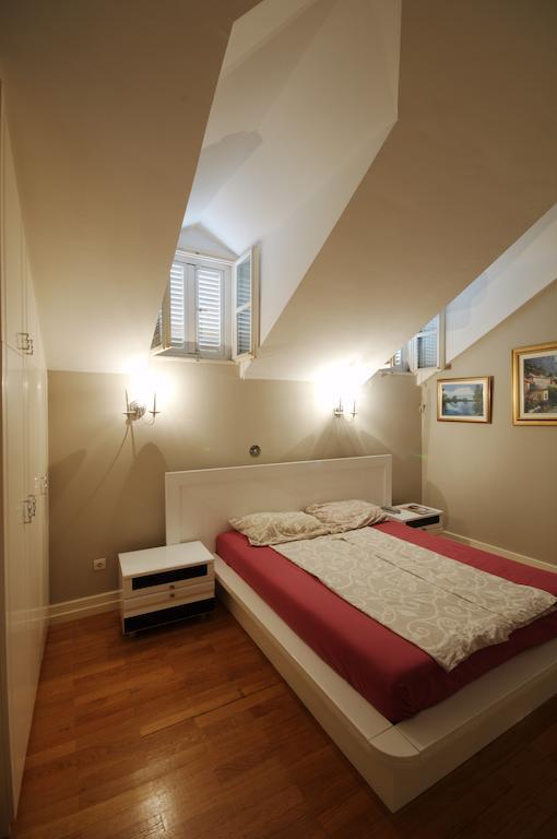 London Apartment Budua Esterno foto